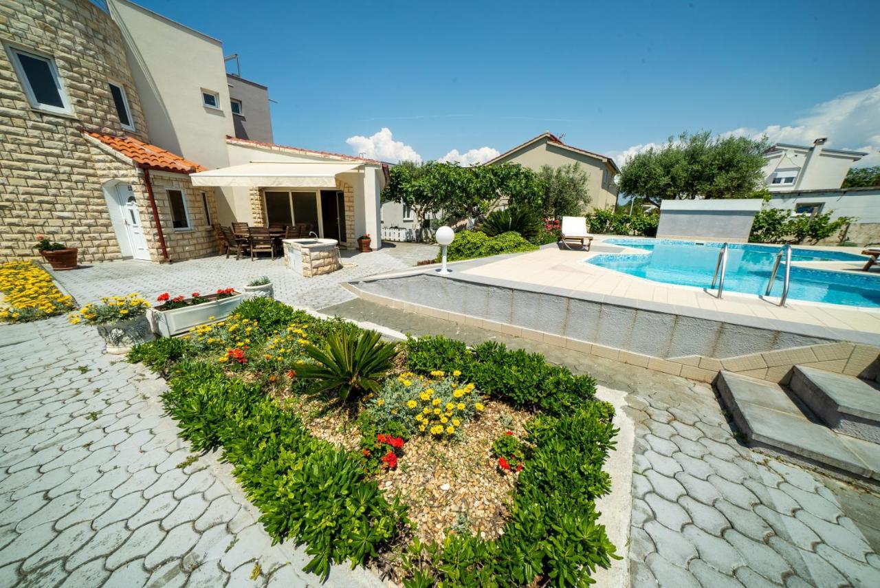 Villa Lulic Vir Bagian luar foto