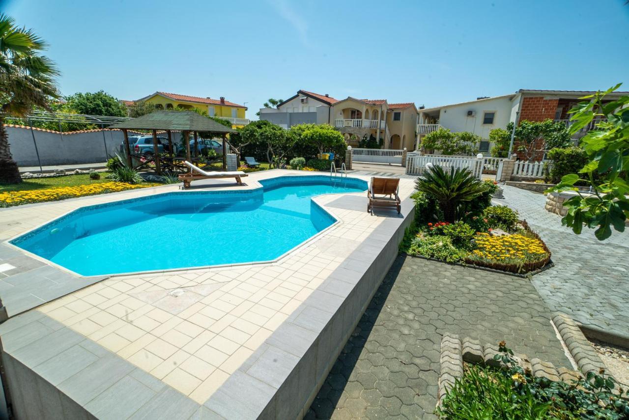 Villa Lulic Vir Bagian luar foto
