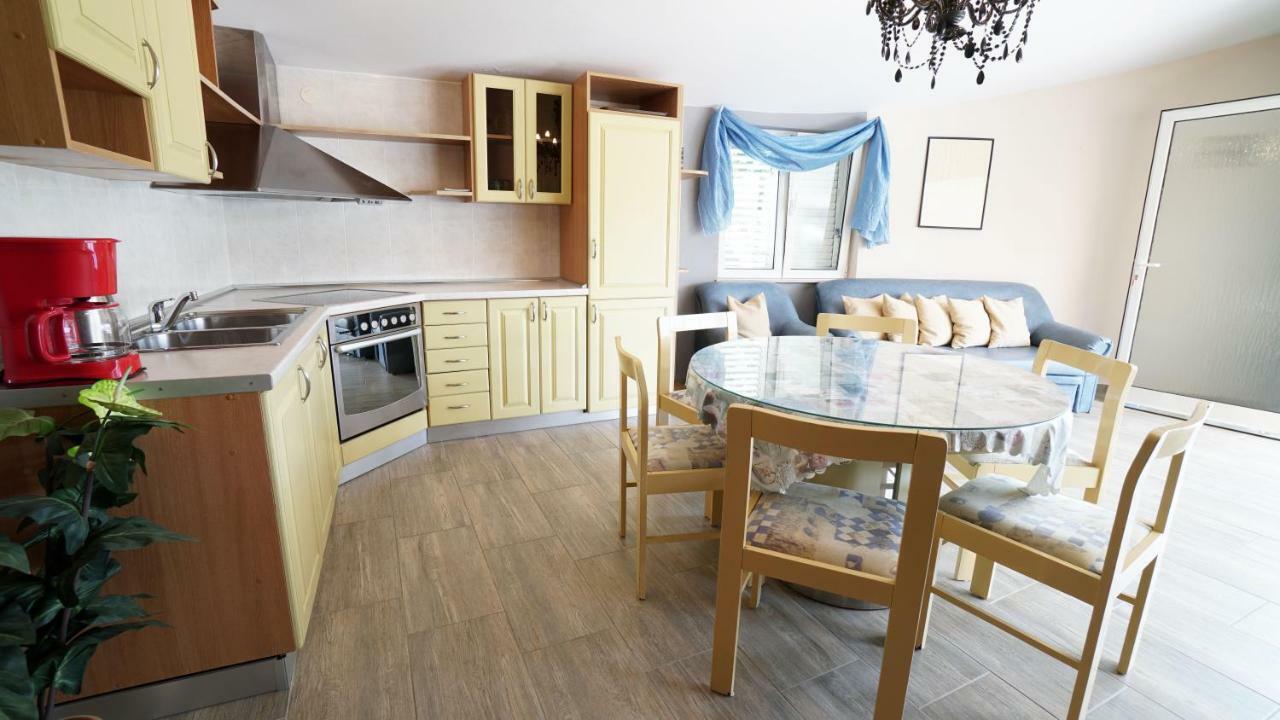 Villa Lulic Vir Bagian luar foto